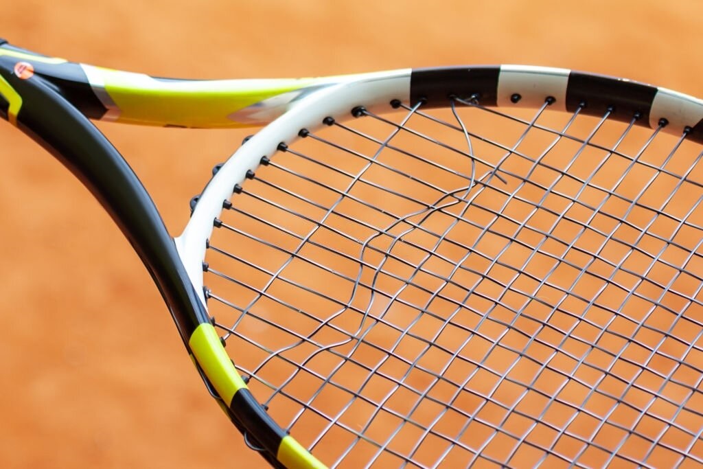 8-Best-Tennis-Strings-for-Spin-2020-Reviews